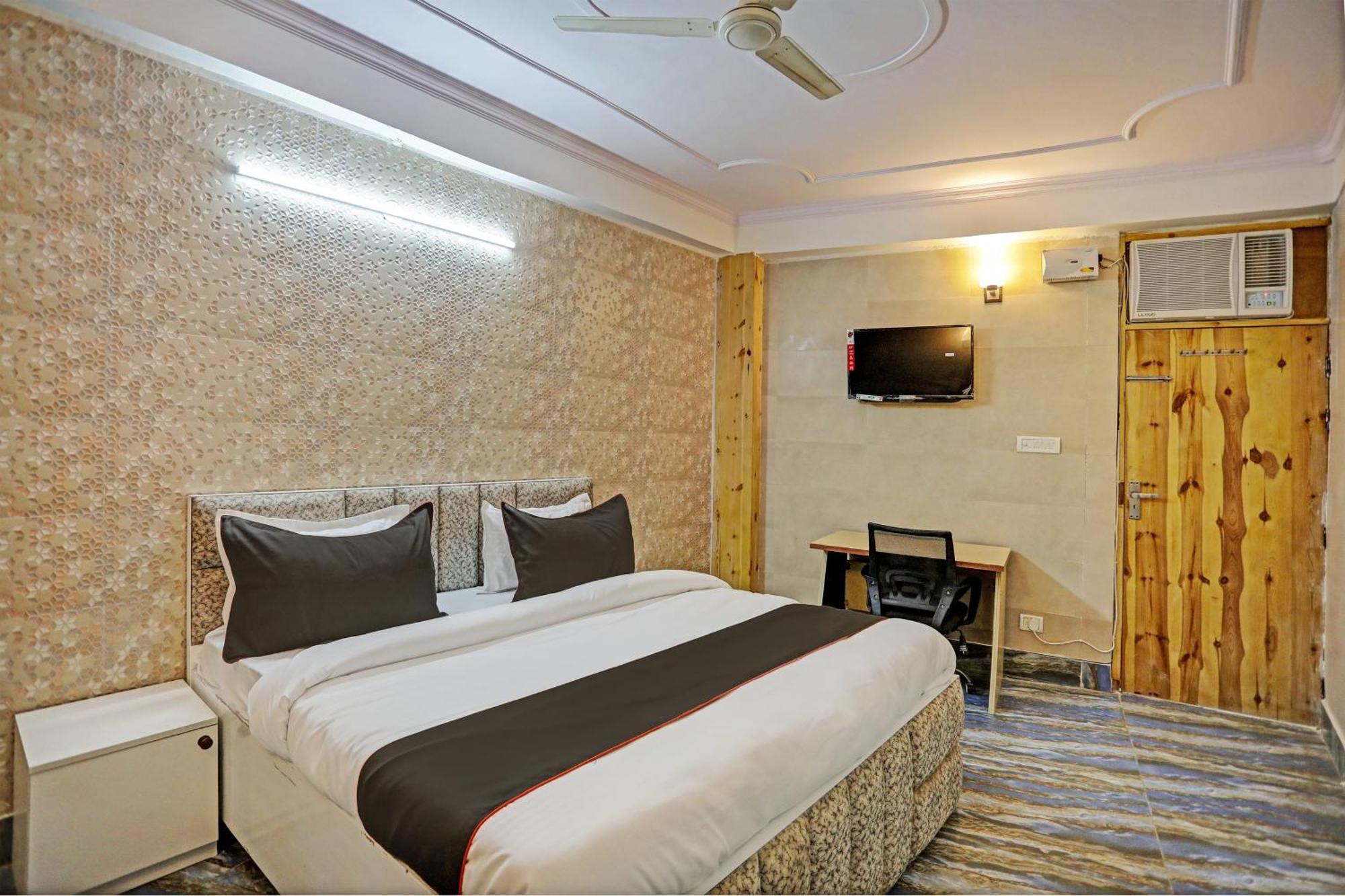 Umen Hotel Nearest Sector 66 诺伊达 外观 照片