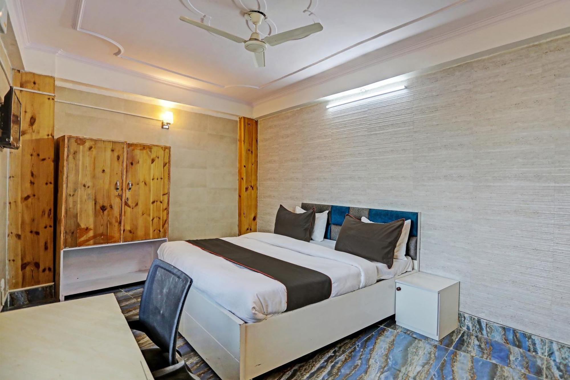 Umen Hotel Nearest Sector 66 诺伊达 外观 照片