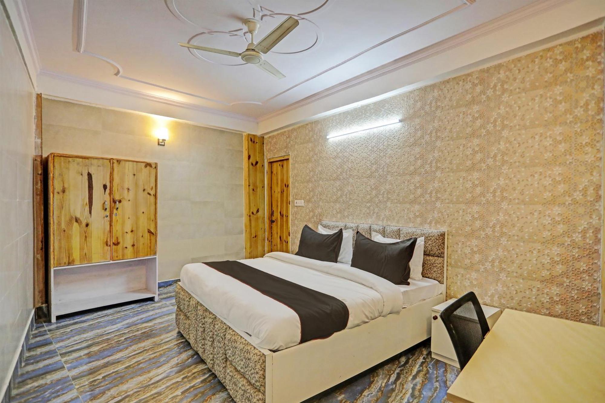Umen Hotel Nearest Sector 66 诺伊达 外观 照片