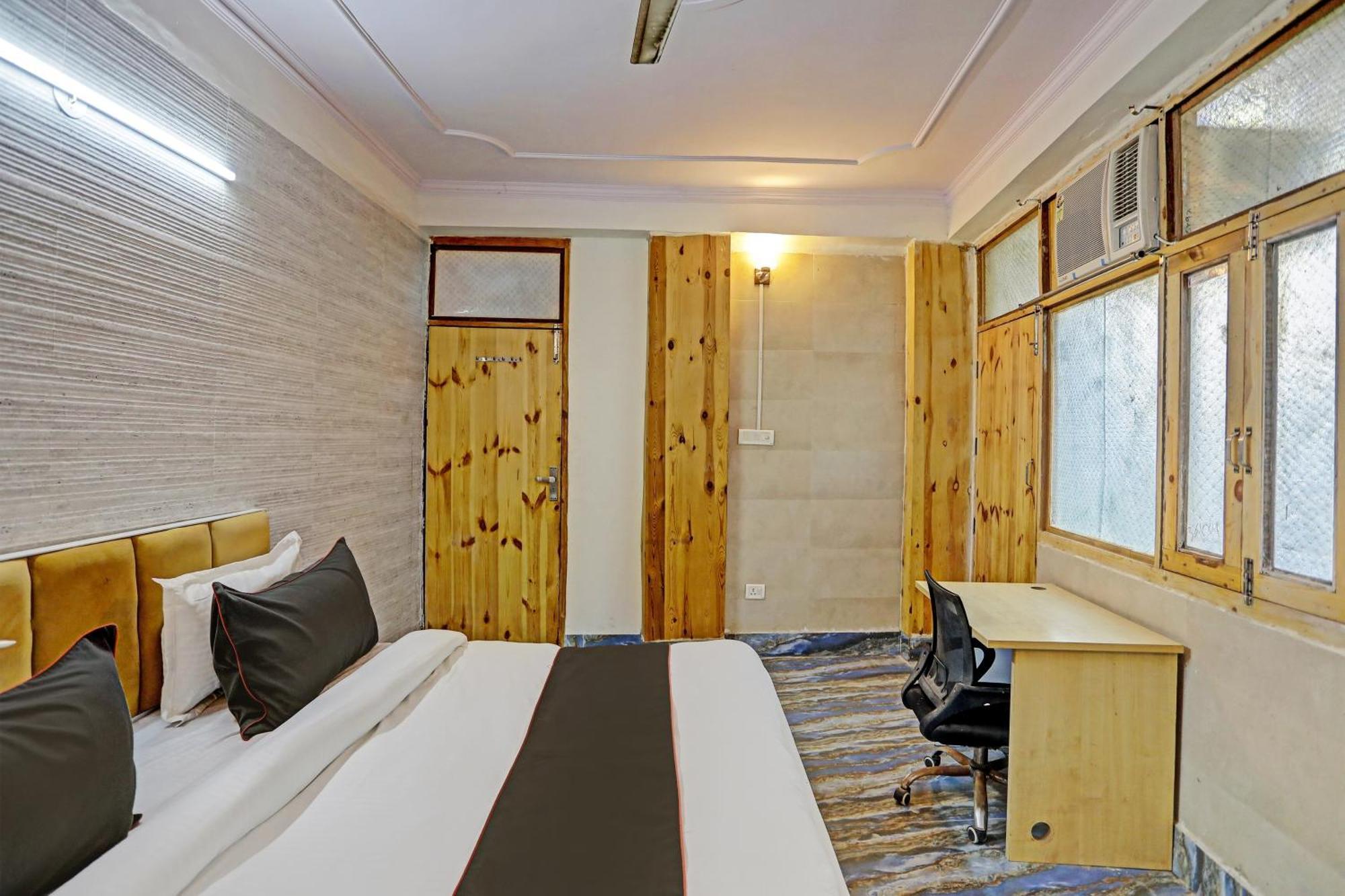 Umen Hotel Nearest Sector 66 诺伊达 外观 照片